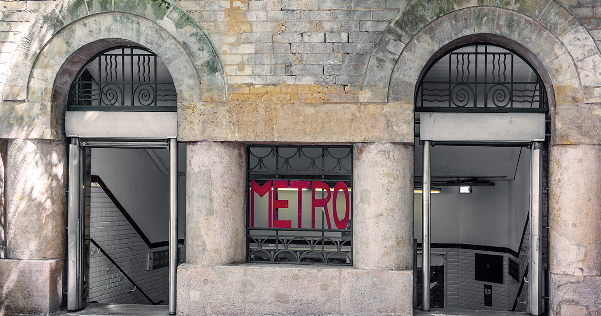 La construction du métro, à Paris, a entraîné la pollution des nappes phréatiques et entravé leur écoulement.