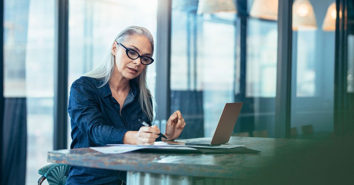 Décisions judiciaires récentes en matière de licenciement de personnes proches de la retraite.