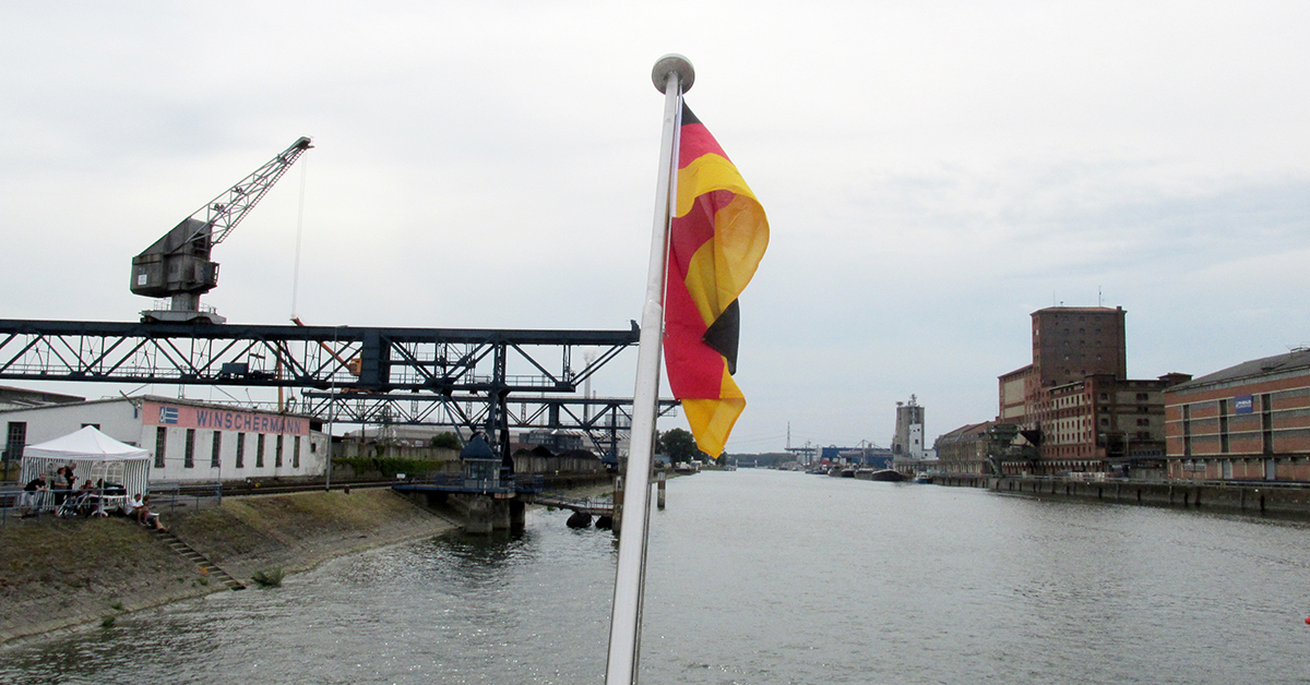 Les entreprises concernées devront prévenir les violations des droits de l’homme et les atteintes à l’environnement.