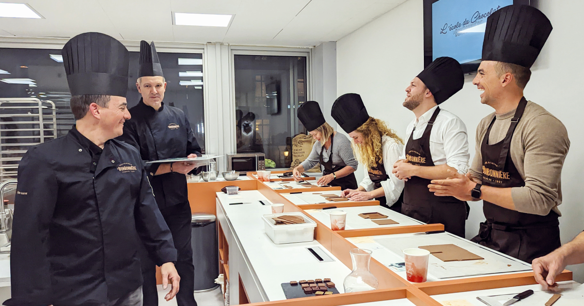 Ecole du chocolat: confectionner des chocolats fins dans la bonne humeur et se rendre compte des exigences requises.