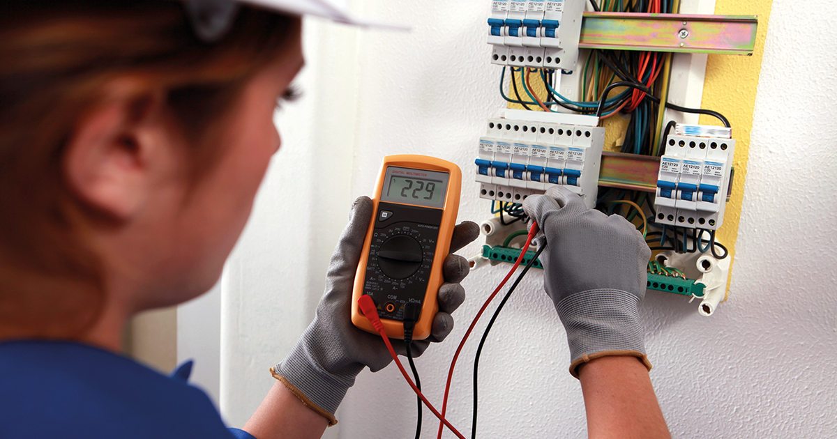 «Il est important de promouvoir la formation professionnelle supérieure, car des  collaborateurs mieux formés permettent de garantir la pérennité du métier», estime Nathalie Bloch, directrice du département associations professionnelles de la FER Genève.
