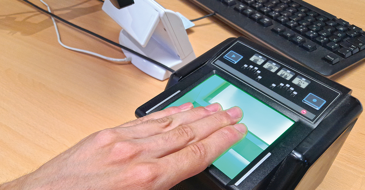 Chaque fois qu’une personne dépose une demande d’asile, ses empreintes sont comparées à celles figurant dans Eurodac. 